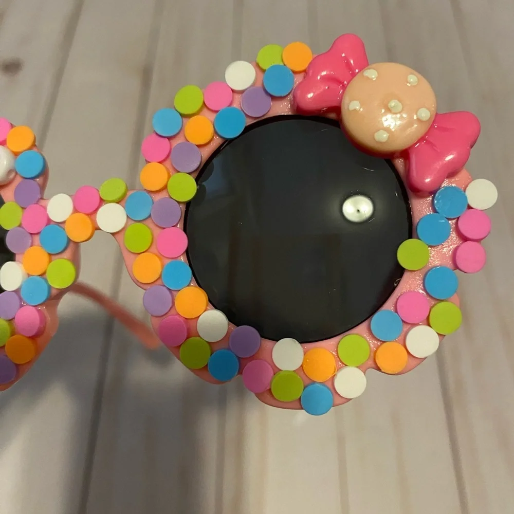 Girls pink flower shaped sunglasses w candy